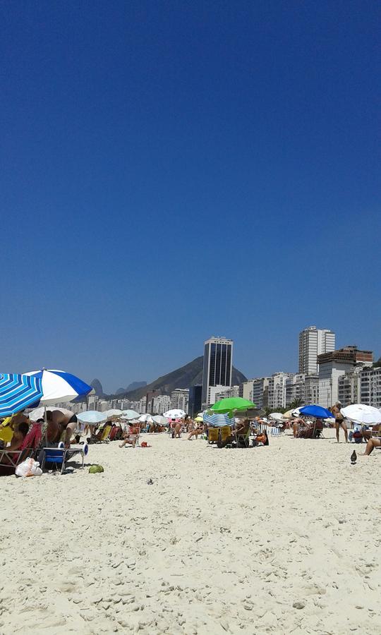 Copacabana Uma Quadra Da Praia Рио-де-Жанейро Экстерьер фото